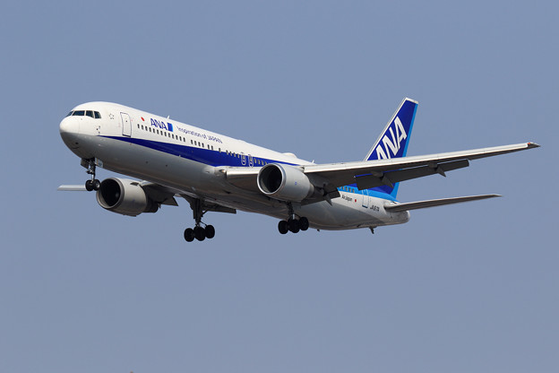 写真: Boeing 767-300 JA617A ANAとAirJapan共用機