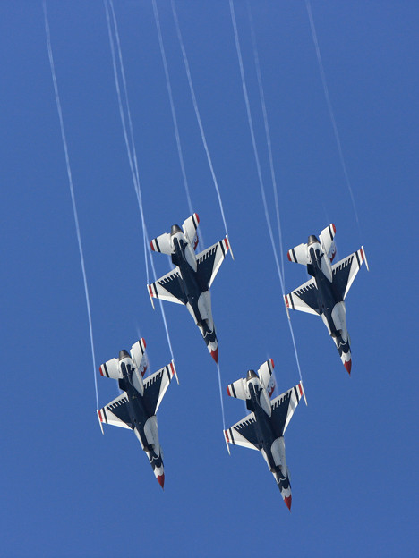 写真: F-16 Thunderbirds本番 2009.1015 2