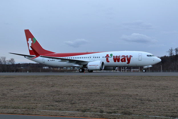 Boeing 737-8 MAX HL8513 T&#039;way air