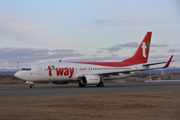 Boeing 737-800 HL8363 T&#039;way air