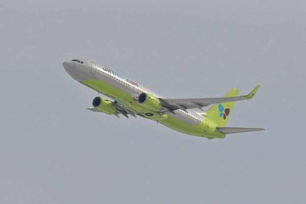 Photos: Boeing 737-800 HL8247 Jin Air JNA takeoff