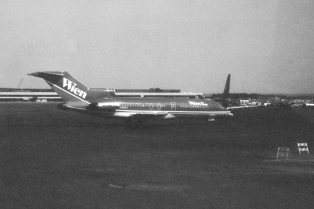 B727-22C N496WC Wien Air Alaska 1981.06