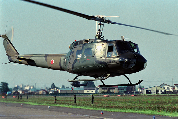 UH-1H 41679 NH OKD 1988.05