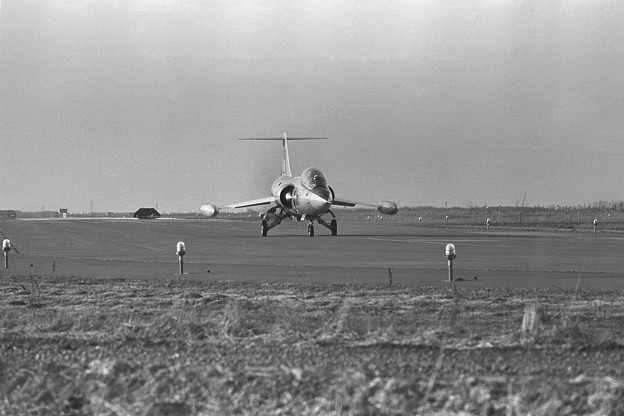 F-104DJ 千歳基地 5003 203sq 1980.04