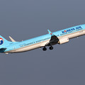 Photos: Boeing737-900 HL8272 Korean Air takeoff