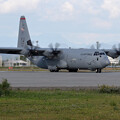 写真: C-130J 15-5810 YJ 374OG USAF