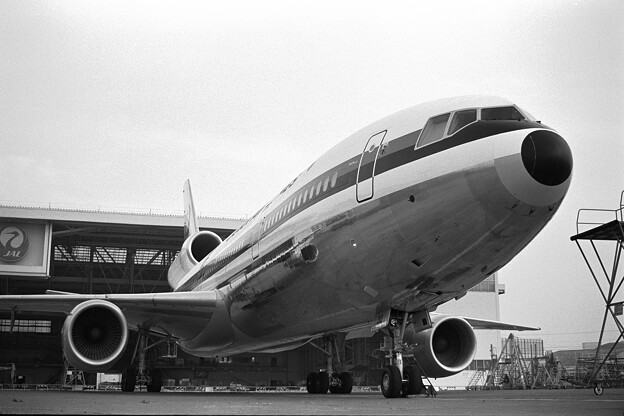 写真: DC-10-40 JA8530 JAL HND 1976