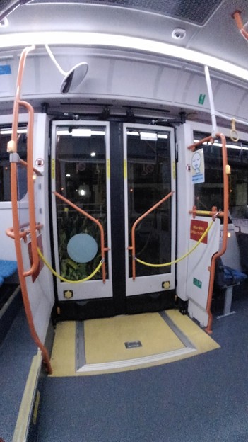 写真: [Electric bus]  Heiwa Kotsu by BYD, center door w/ sensors