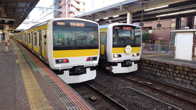 E231-500s on Sobu Line Slow Track