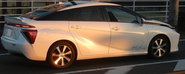[FCV] Toyota Mirai (rear)