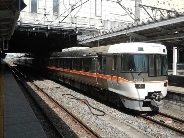383 @ Nagano station