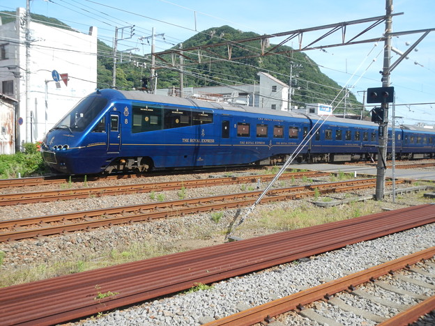 Izukyu Royal Express arrives @ I-shimoda