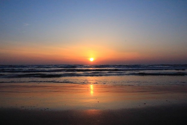 千里浜なぎさドライブウェイから見た夕日