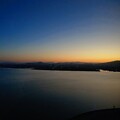 琵琶湖湖畔の夜明け