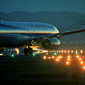 写真: 飛行機夜景