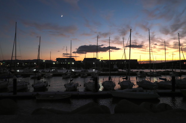 写真: 夕焼けヨットハーバー