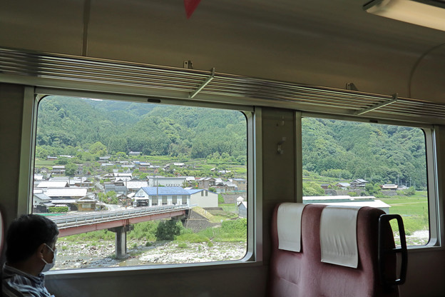 写真: 名松線の車窓