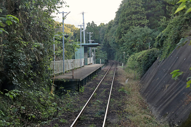写真: 松浦鉄道鷹島口駅
