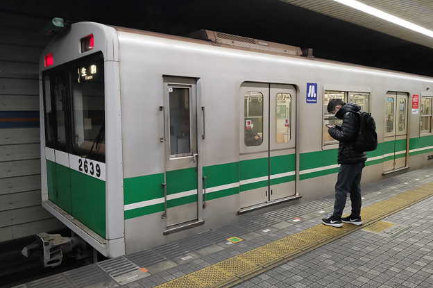 写真: 大阪メトロ２０系＠荒本駅