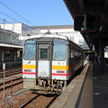 写真: キハ１２０＠糸魚川駅