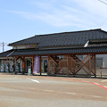 写真: 城端駅