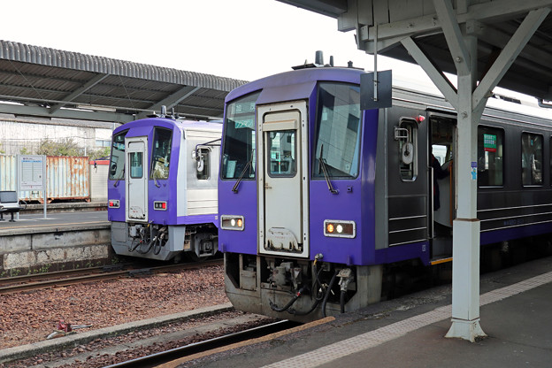 伊賀上野で列車交換