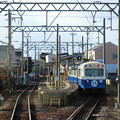 写真: 泊駅で列車交換