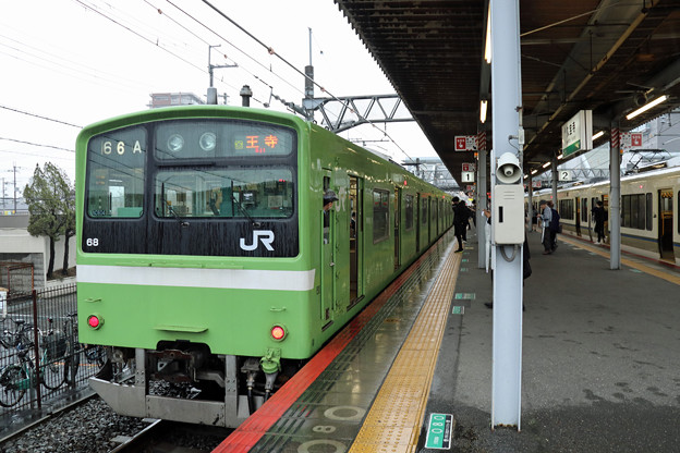 関西本線201系