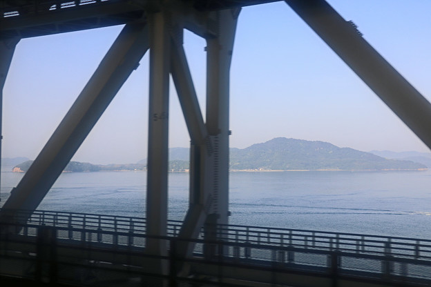 朝の瀬戸大橋