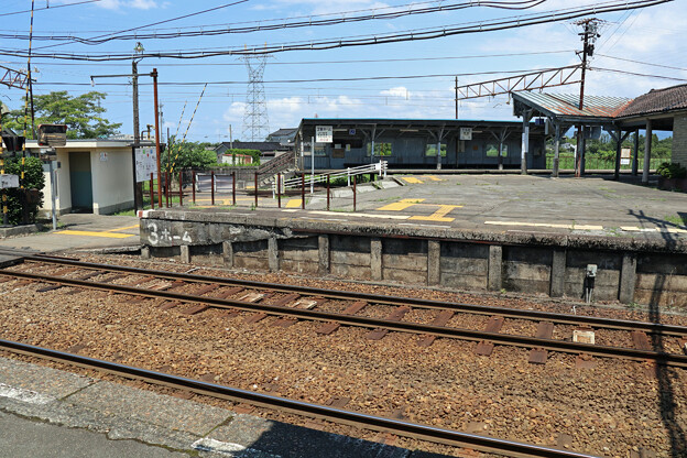 写真: 立山線分岐の寺田駅