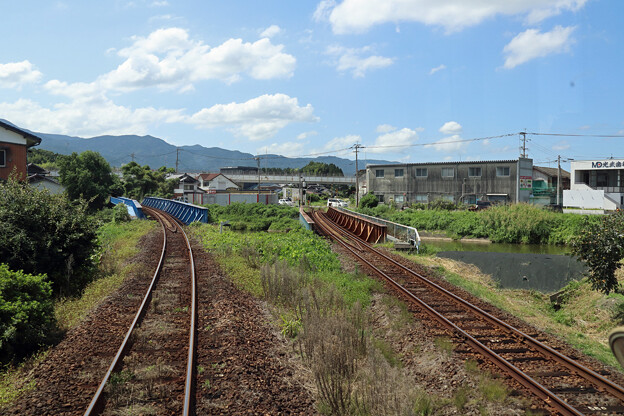 松浦・平戸方面の線路と合流