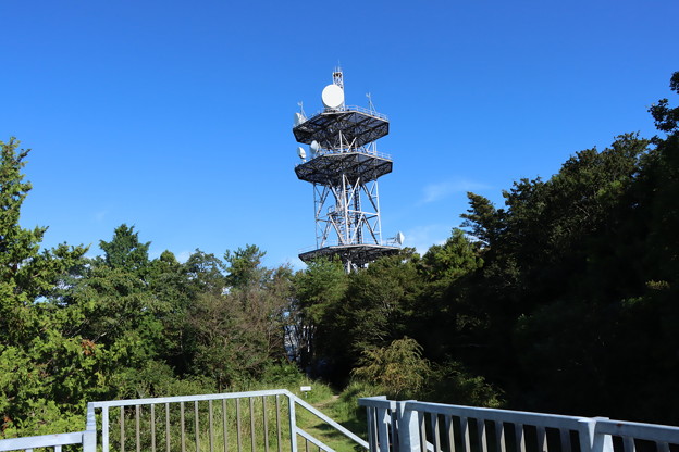 富幕山NTTドコモ東海の無線中継所