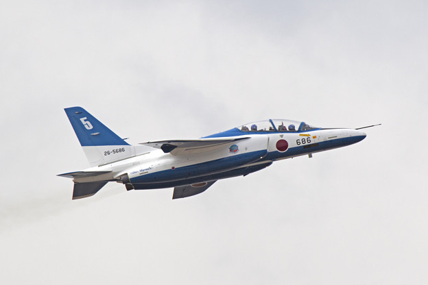 Photos: ブルーインパルス　Kawasaki T-4 (26-5686)