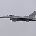 写真: アメリカ空軍 F-16