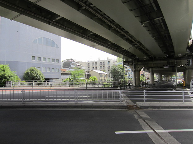 江戸川橋半ば西側より（関口1丁目）東方向