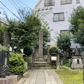 写真: 寿徳寺境外墓地 近藤勇と新選組供養塔（東京都北区）