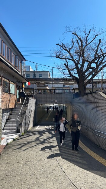 写真: 鎌倉駅地下道（鎌倉市）
