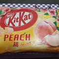 写真: KitKat 桃 うまし(≧∇≦)b