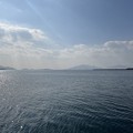 写真: 陽光眩しい広島湾