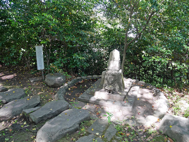 入船山記念館 (67) 至誠の碑