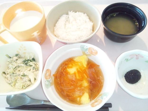 写真: ９月１５日朝食(オムレツ野菜あんかけ) #病院食