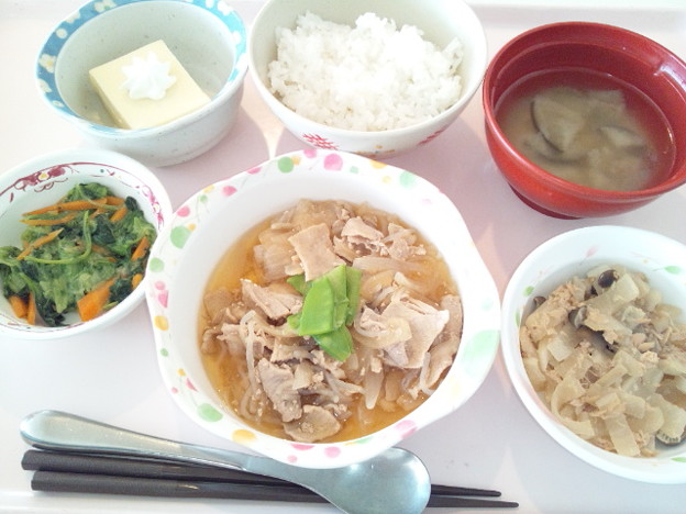 写真: ９月１５日昼食(豚肉と玉葱の甘辛煮) #病院食