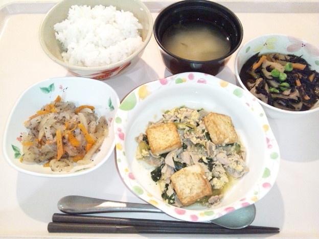 写真: ９月１９日夕食(厚揚げと青梗菜のチャンプルー) #病院食