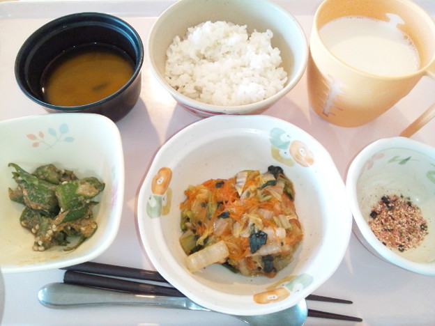 写真: １１月２８日朝食(お魚豆腐の野菜あん) #病院食