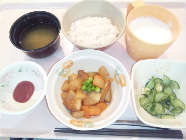 写真: １２月８日朝食(大根とさつま揚げの煮物) #病院食