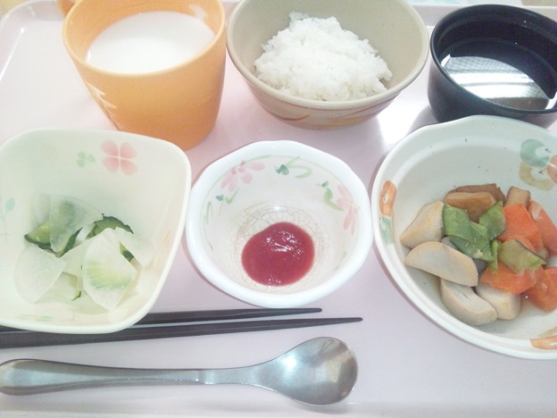 ６月１４日朝食(里芋とさつま揚げの煮物) #病院食