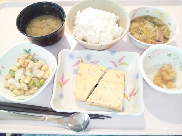 ６月２６日夕食(カニかま入り厚焼き玉子) #病院食