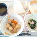 写真: ７月１１日朝食(鮭と大根のごま風味煮) #病院食