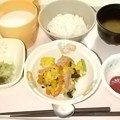 写真: ９月１日朝食(玉子と小松菜のソテー) #病院食