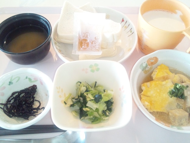 写真: １１月１９日朝食(高野豆腐の玉子とじ) #病院食